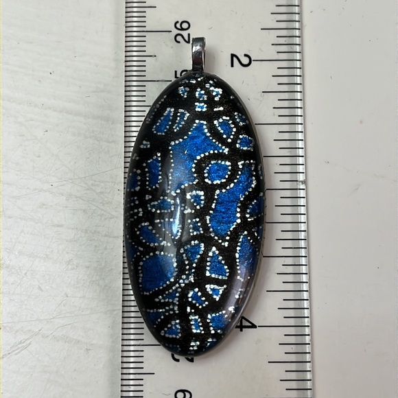 Pd5. Blue and black oval pendant. - Picture 3 of 3